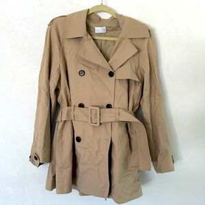 High End luxury TSE short belted trench coat. M/L